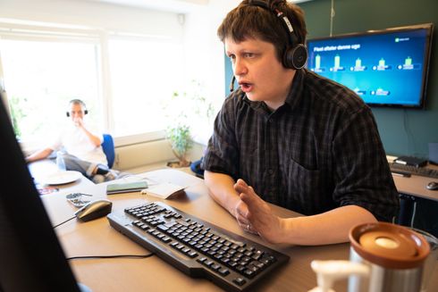 Telemarketing phoner i opkald fra Folkekirkens Nødhjælp