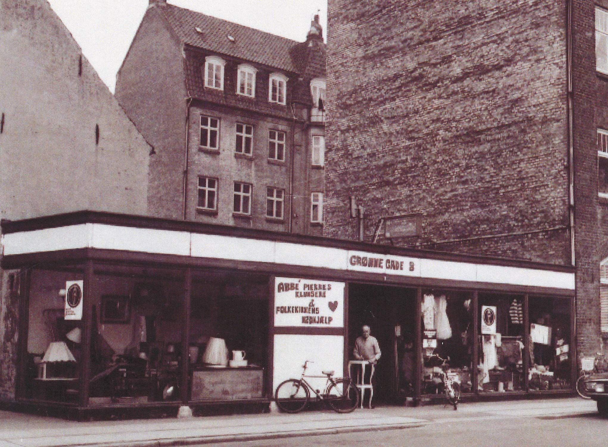 Foto af genbrugsbutik i Grønnegade brugt i artikel om Danmarks første genbrugsbutik i Aarhus