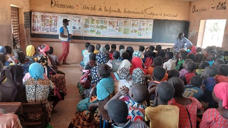 Photo of school children learning about EORE