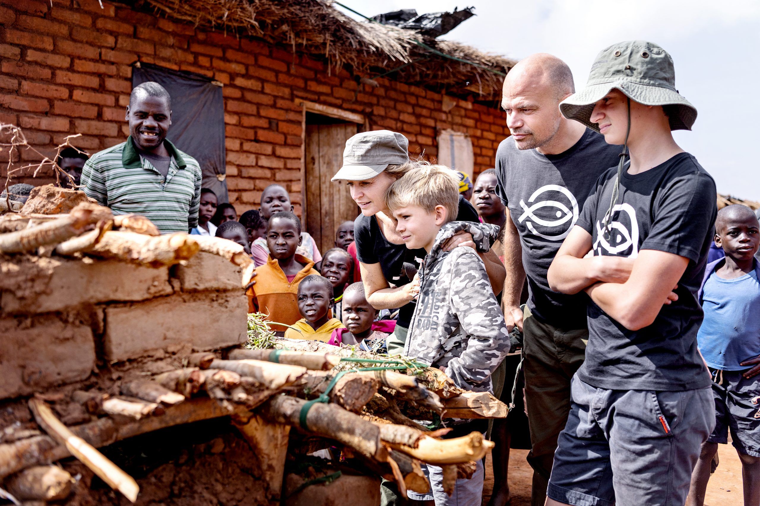 Annette Heick og familie i Malawi med Giv en ged
