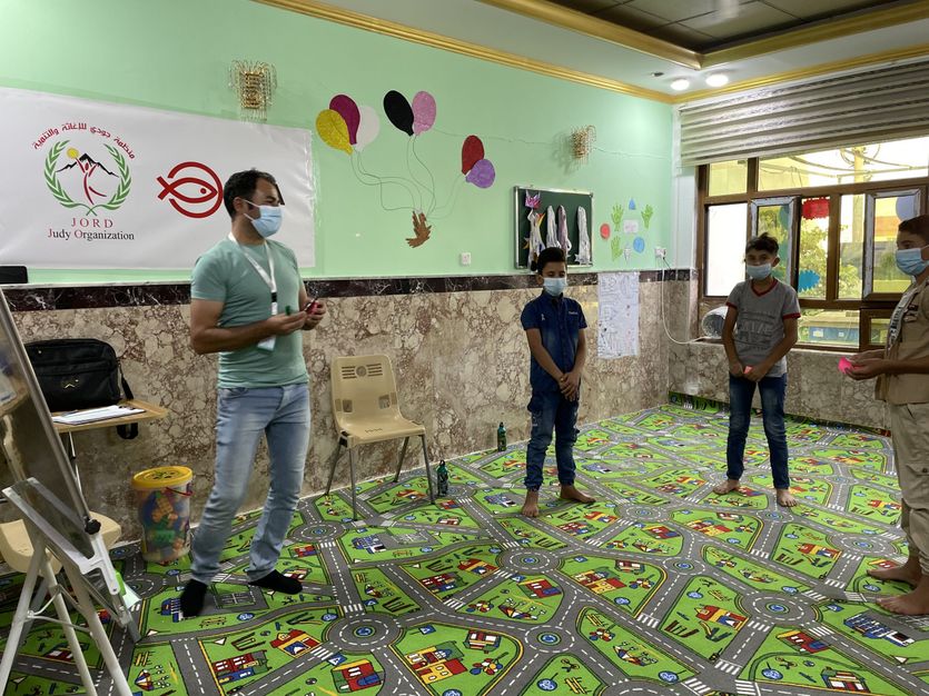 Increasing Syrian refugees' ability to cope with the effects of armed conflict and COVID-19 through psychosocial support.